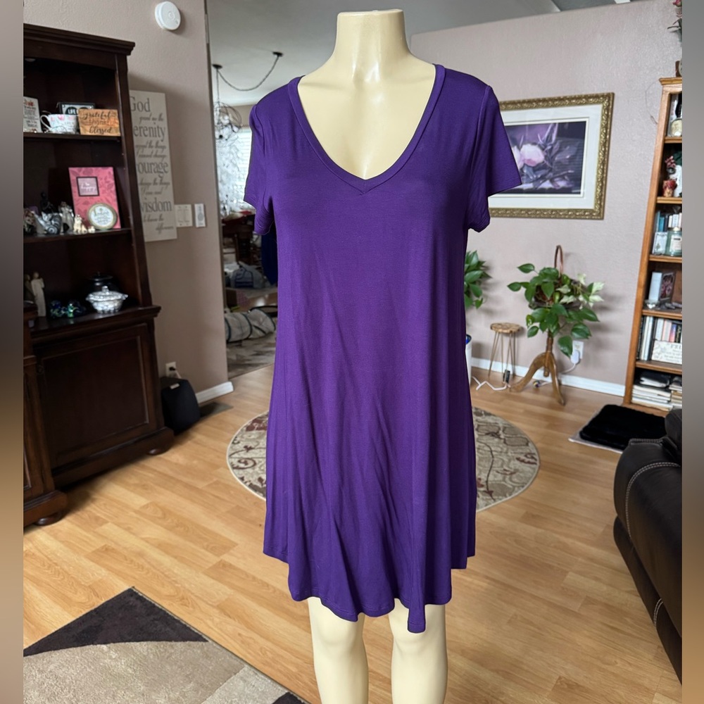 Popana purple short sleeve Vneck dress-size M